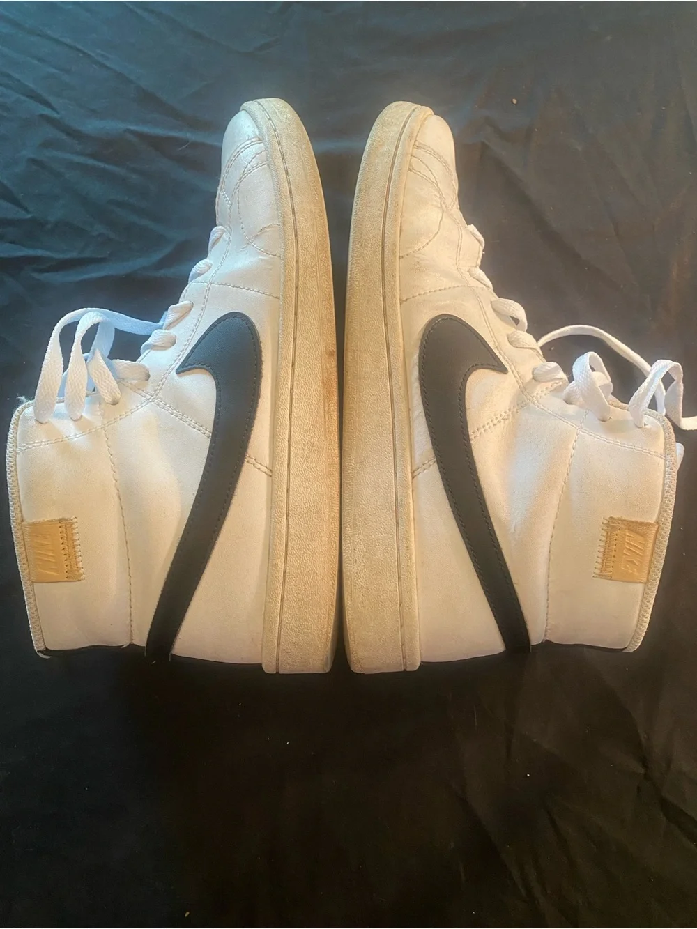 Nike Court Royale 2 Mid Sneakers Mens size 9 CQ9179-100. EUC